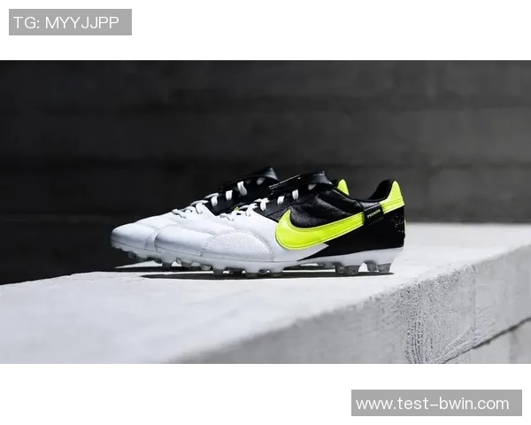 耐克hg足球鞋助你在球场上尽显风采与实力的完美选择