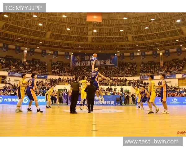 篮球打爆赛场激情无限球员们的拼搏与荣耀交织成传奇 篮球打爆赛场激情无限球员们的拼搏与荣耀交织成传奇