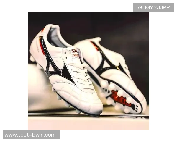 肥脚球员如何选择合适的足球鞋提升比赛表现与舒适度